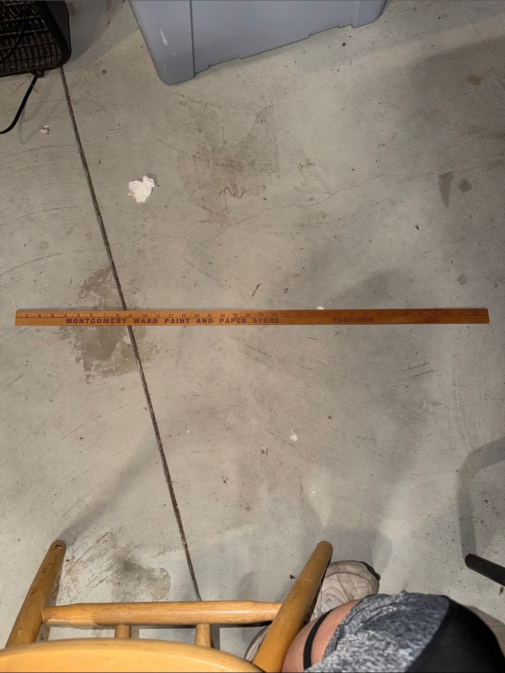 VINTAGE WOODEN YARDSTICK MONTGOMERY WARD PAINT AND PAPER STORE ORIGINAL TAG .25